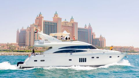 3-hour Shared Extended Burj Yacht Tour with Dining