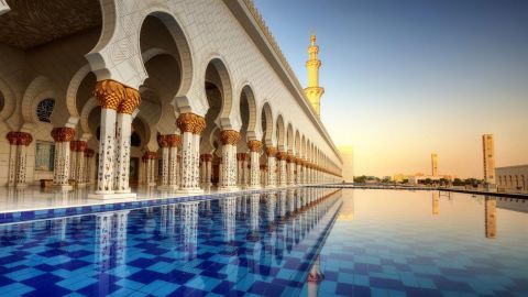 Abu Dhabi Full Day Tour including Mosque + Louvre Museum with Lunch - Pick Up and Drop Off Dubai