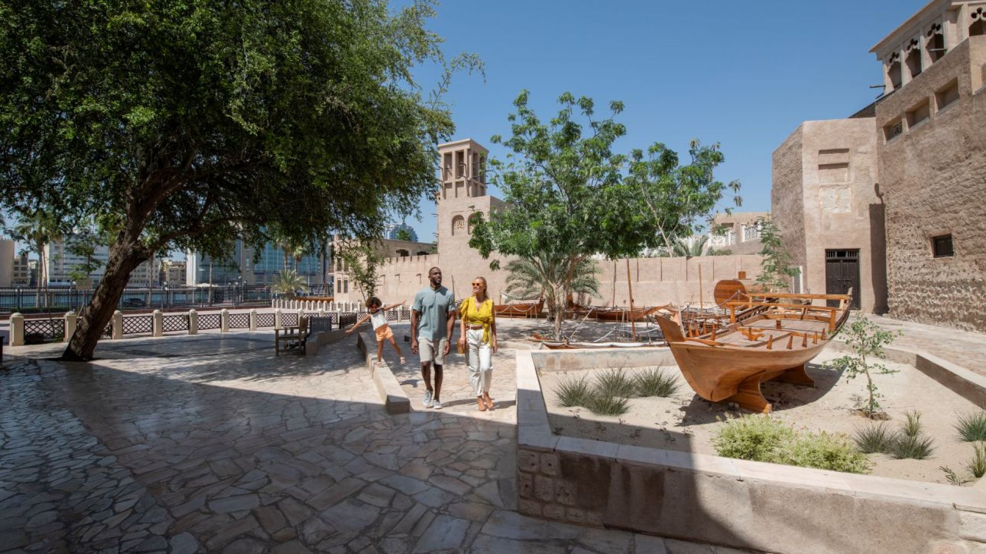 From Dubai: Dubai Traditional City Tour - Shared Audio Guided Morning Tour & Transfers