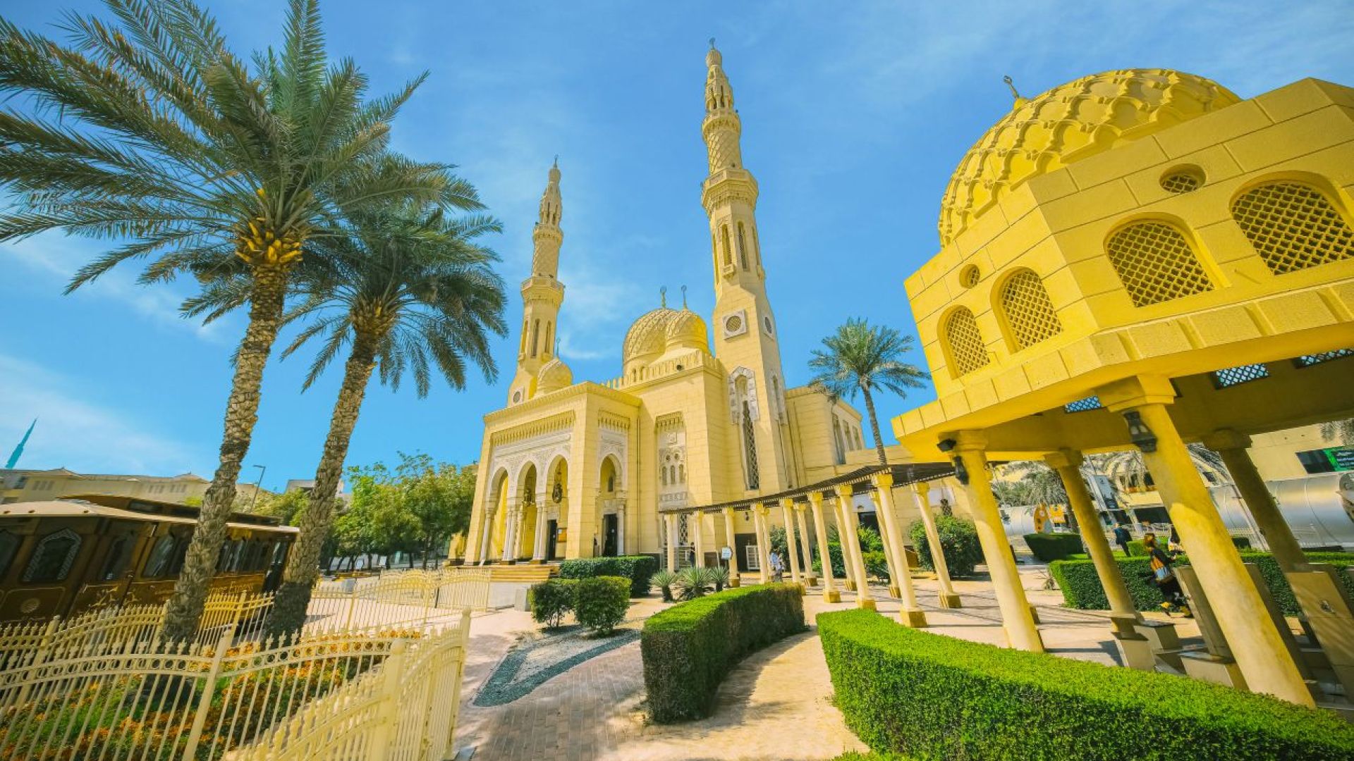 From Dubai: Dubai Traditional city tour with Burj Khalifa - Shared Audio Guided Tour & Transfers