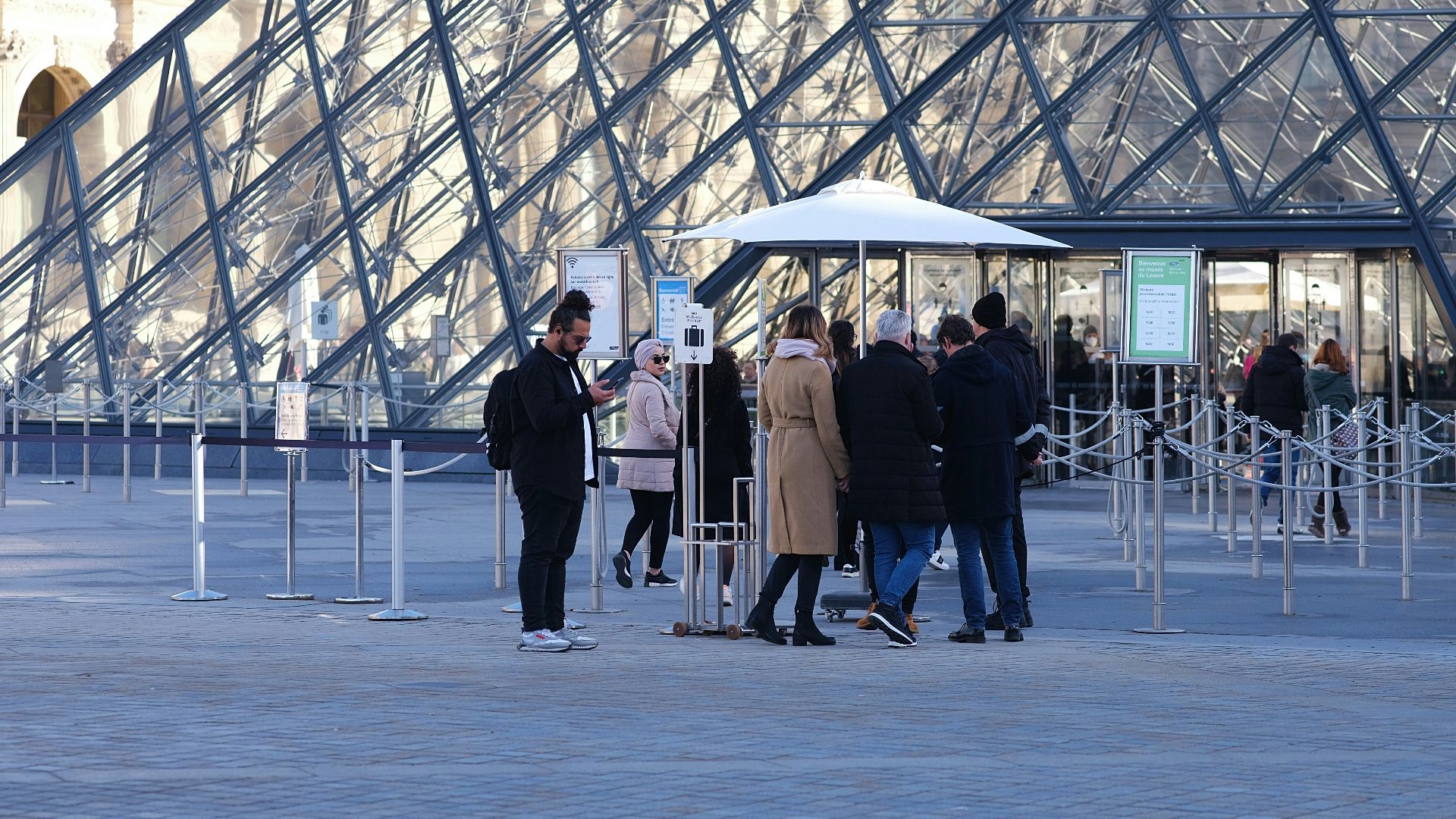 GUIDED VISIT OF THE LOUVRE MUSEUM