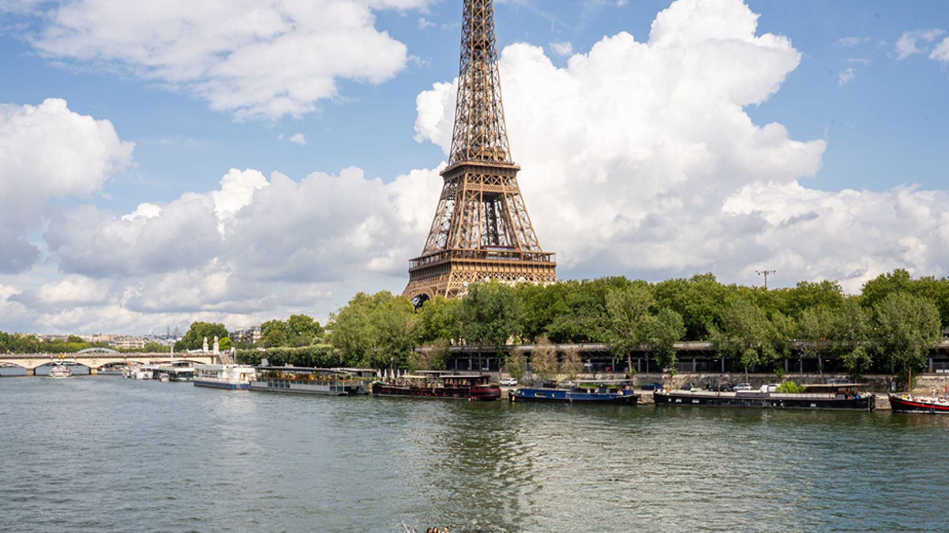 Private Cruise Paris Seine (For up to 8 people)