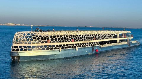 Lotus Royale Megayacht - Shared Dinner Cruise