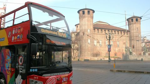 M**BUN MEAL + City Sightseeing Turin - Lines A+B+C 48h + M*Buns Meal