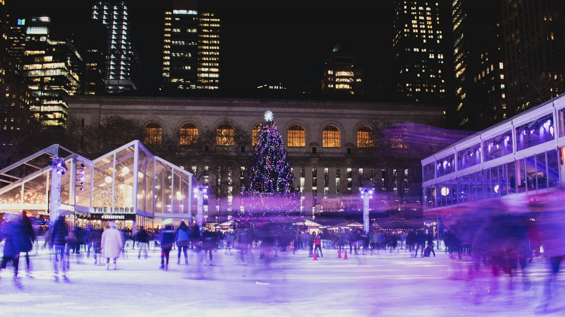 NYC: Holiday Walking Tour 5th Ave, Rockefeller Tree & Xmas Village