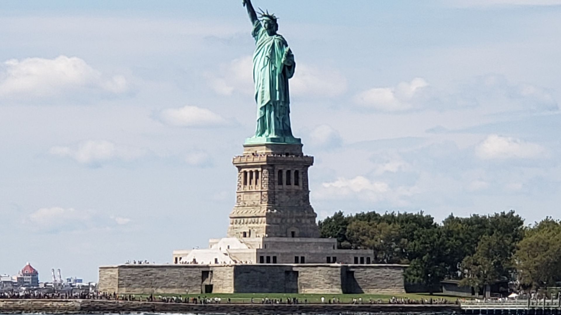 90 Minute Statue of Liberty Sightseeing Cruise from Midtown 