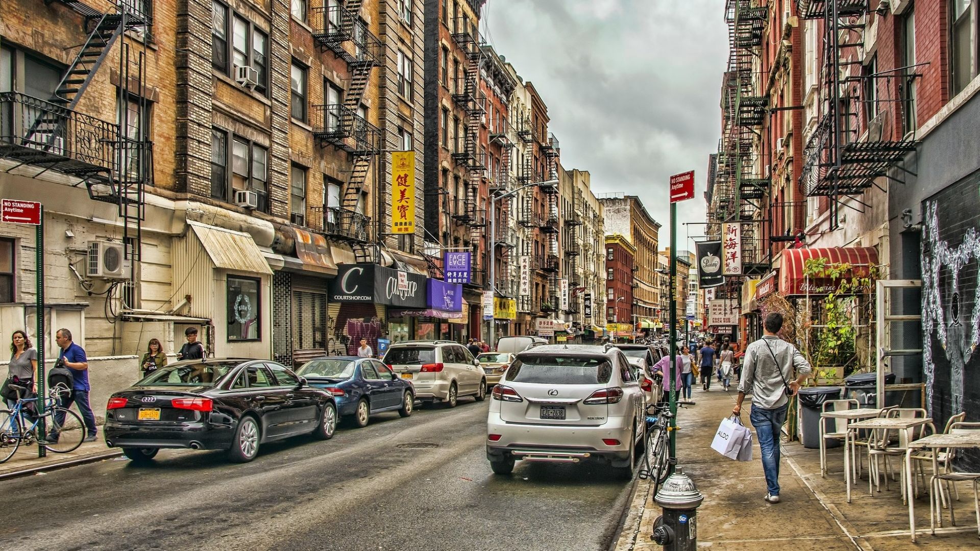 Mobsters Ghosts and Crime Walking Tour of NYC Mafia Legends 
