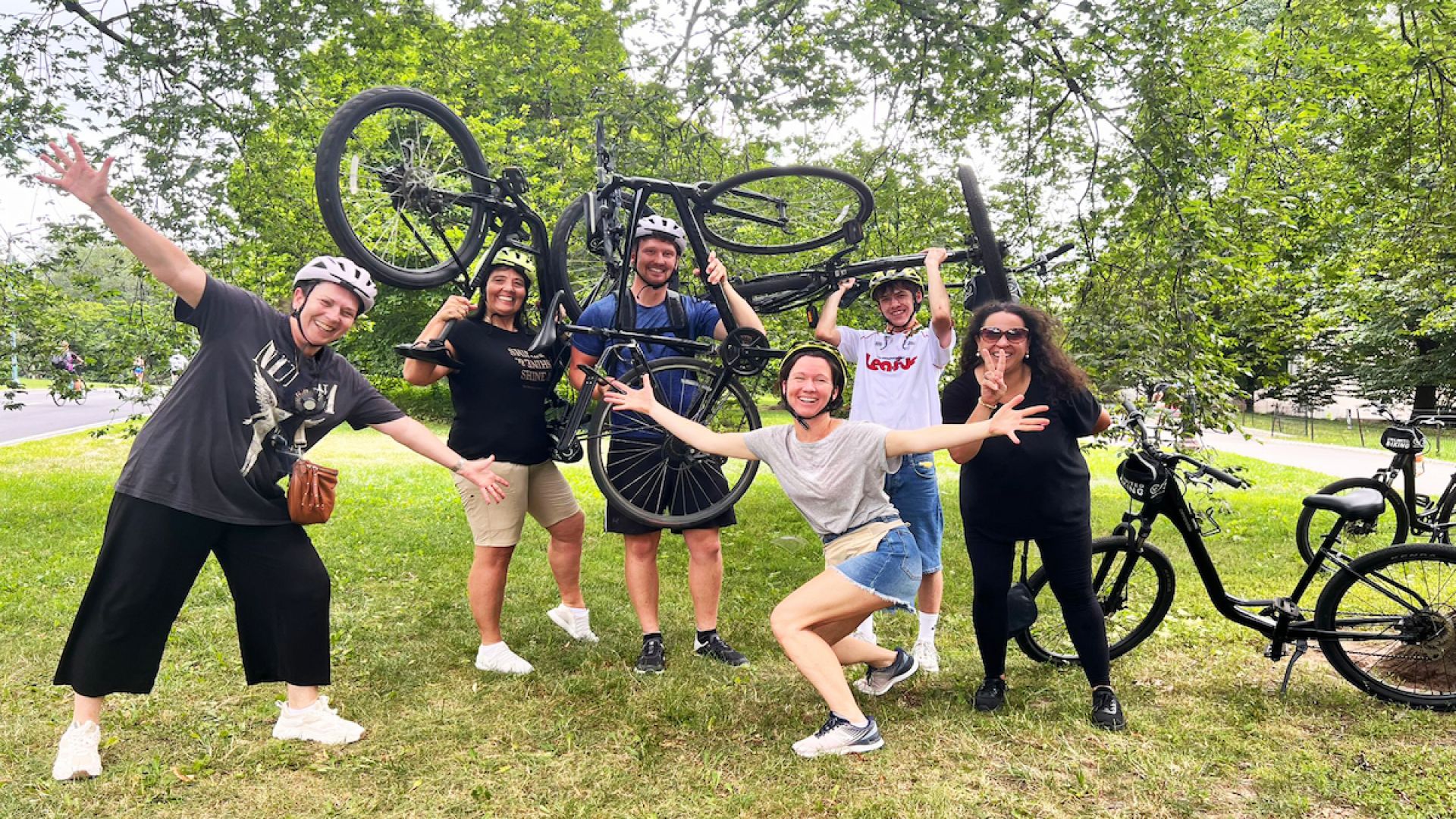 Central Park Picnic and Full Day Bike Rental Package
