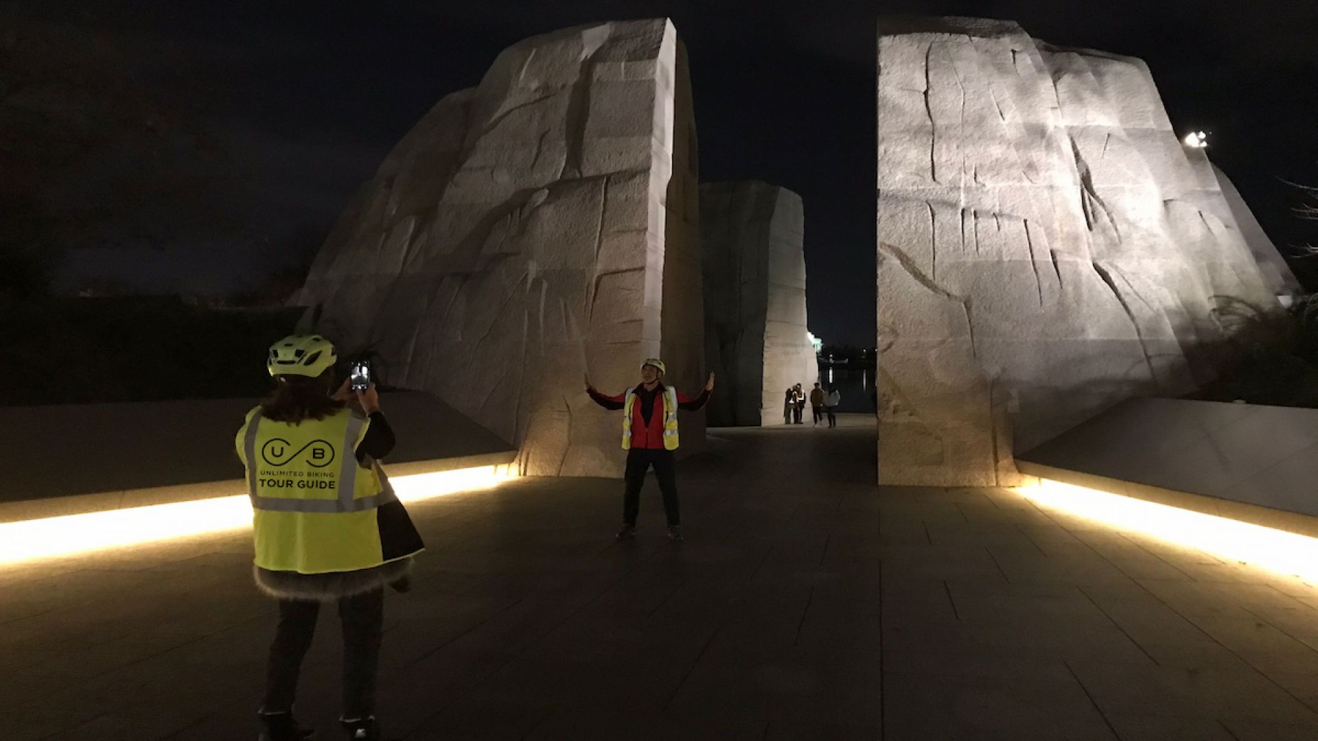 Monuments at Night Bike Tour