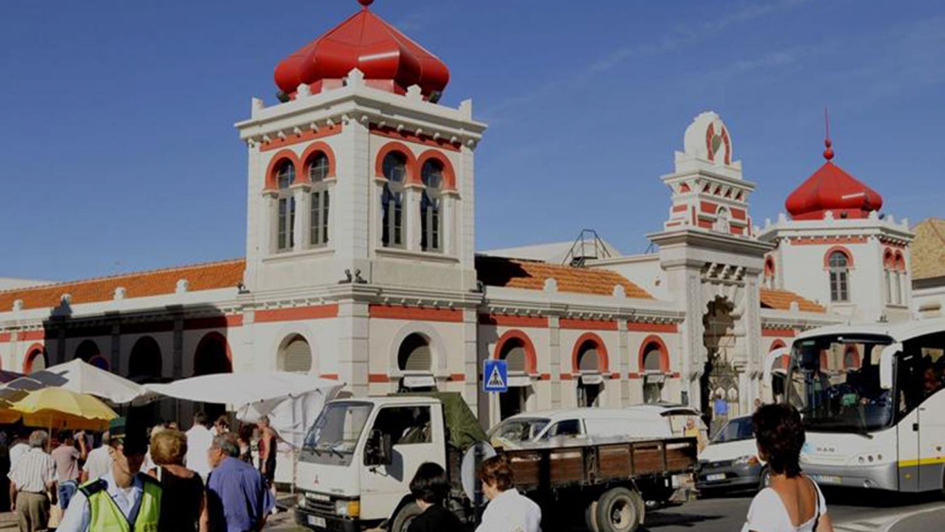 Loulé Market Half Day from Praia da Luz to Faro
