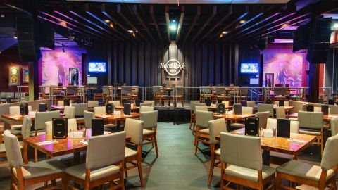 HARD ROCK CAFE HOLLYWOOD ON HOLLYWOOD BLVD