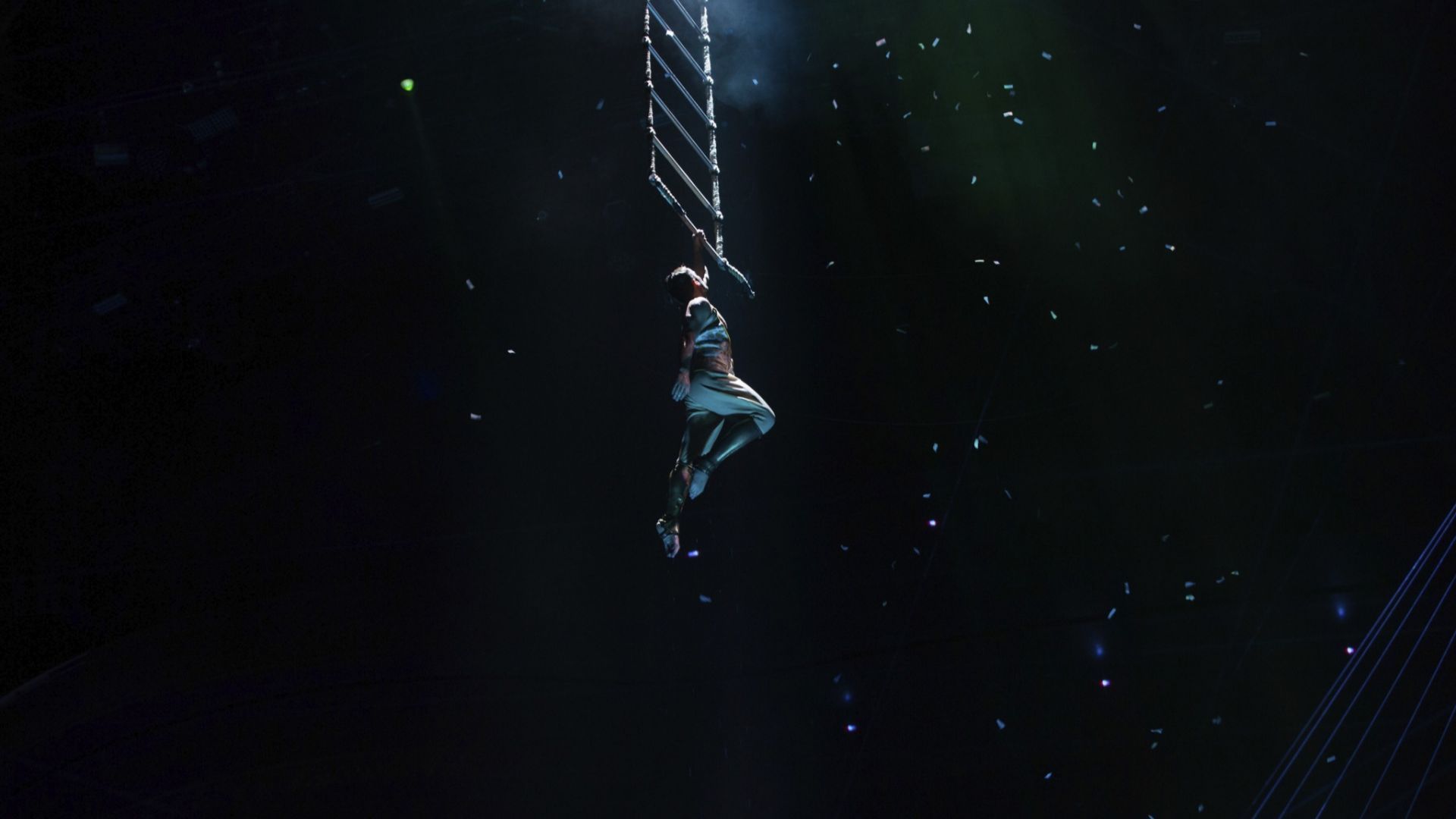 Offer: La Perle by Dragone Silver - Minimum 4 Guests