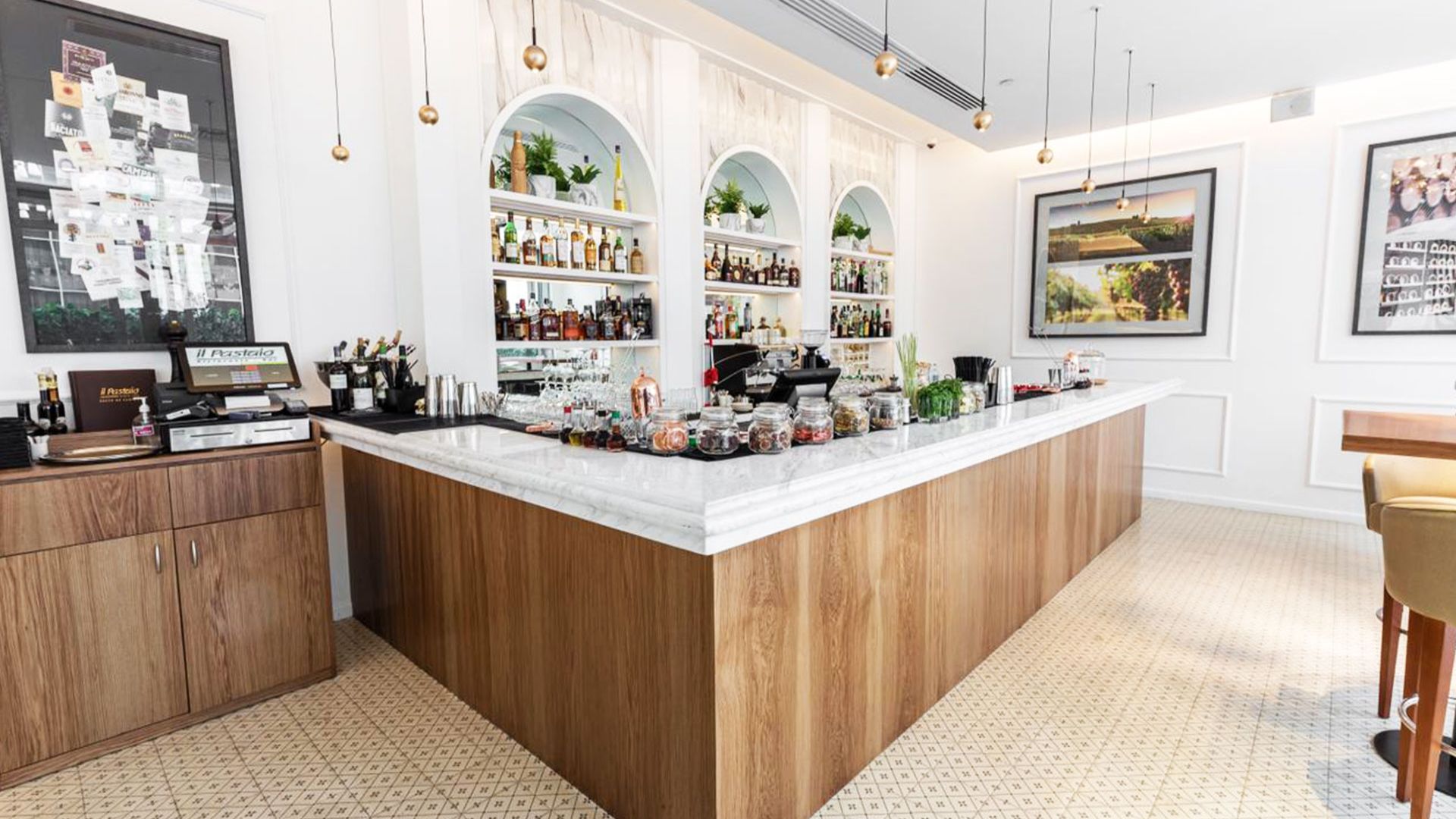 La Pere by Dragone - Show and Dinner at Il Pastaio