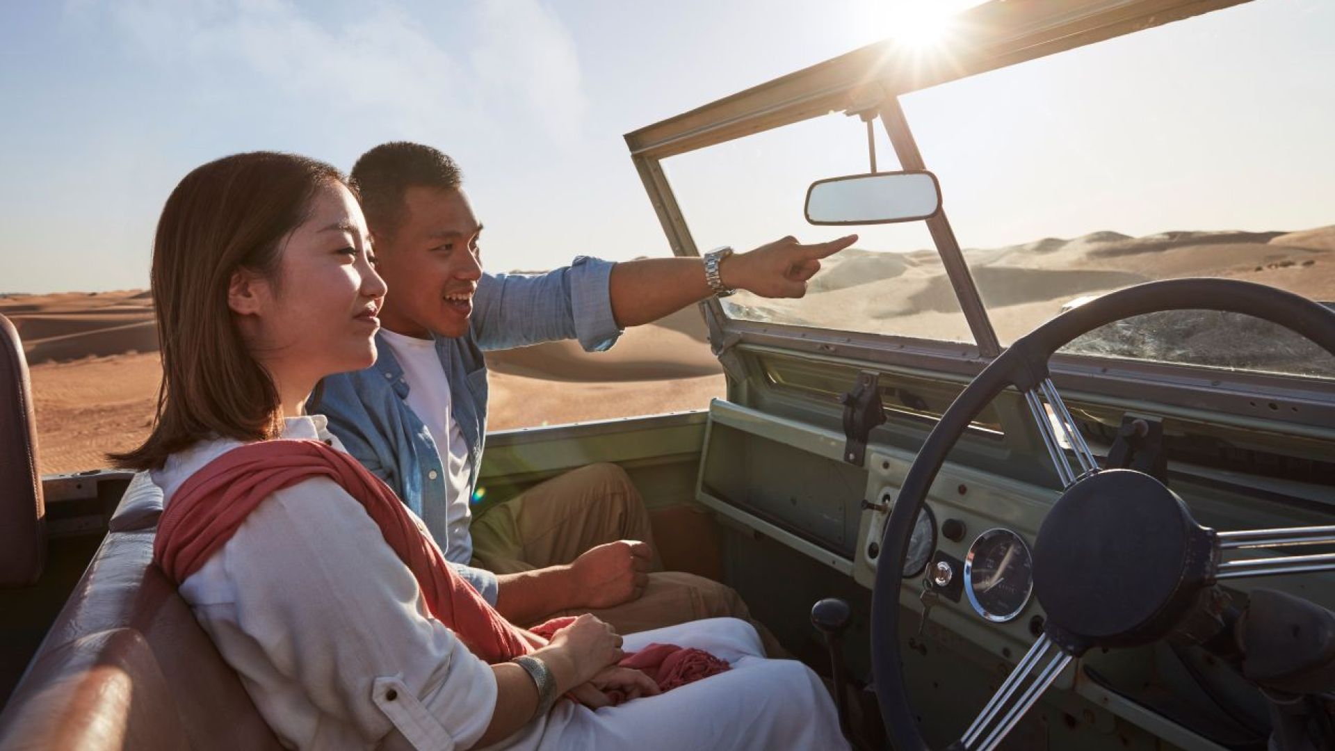 Heritage Safari in Vintage Land Rover with Overnight Stay and Hot Air Balloon - Shared