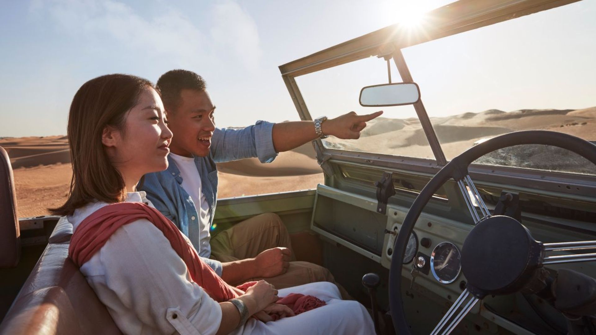 Heritage Safari by Vintage Land Rover with Overnight and Hot Air Balloon - Experience for 2 guests