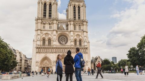 Medieval Quarter Tour with Sainte-Chapelle & Notre-Dame