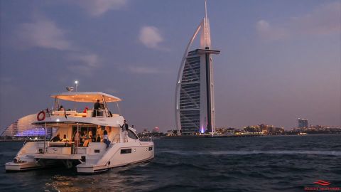 2-Hour Dubai Marina Moonlight Yacht Tour with Live BBQ