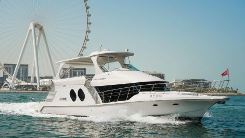 Dubai Marina Sharing Yacht Tour – 1 Hour (Peak Hours)