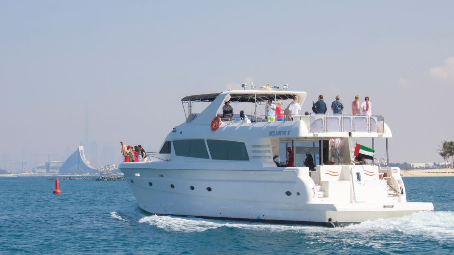 Dubai Marina Sharing Yacht Tour – 1 Hour (Peak Hours)