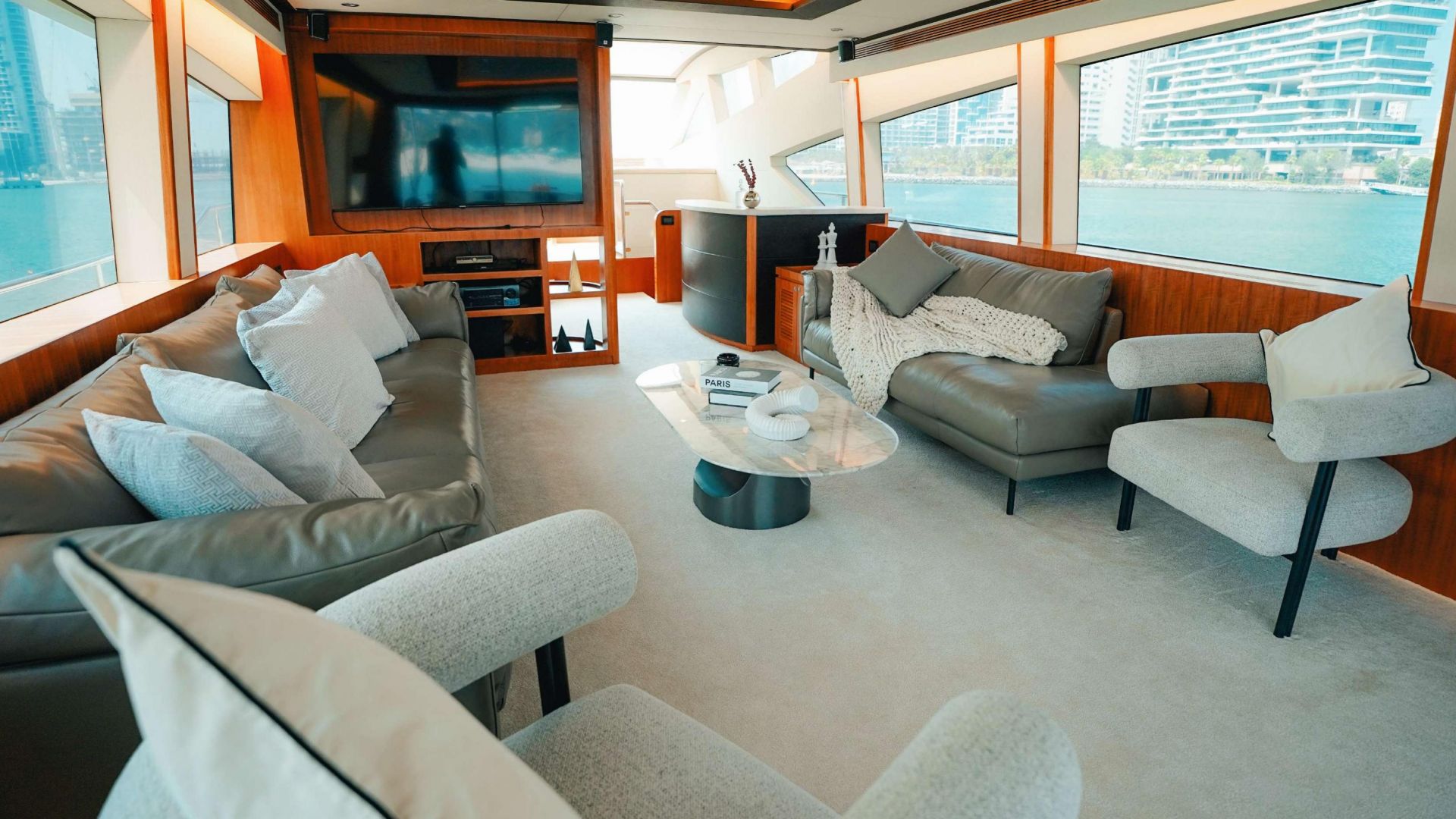 Dubai Marina Morning Yacht Tour with Breakfast - 2 Hours