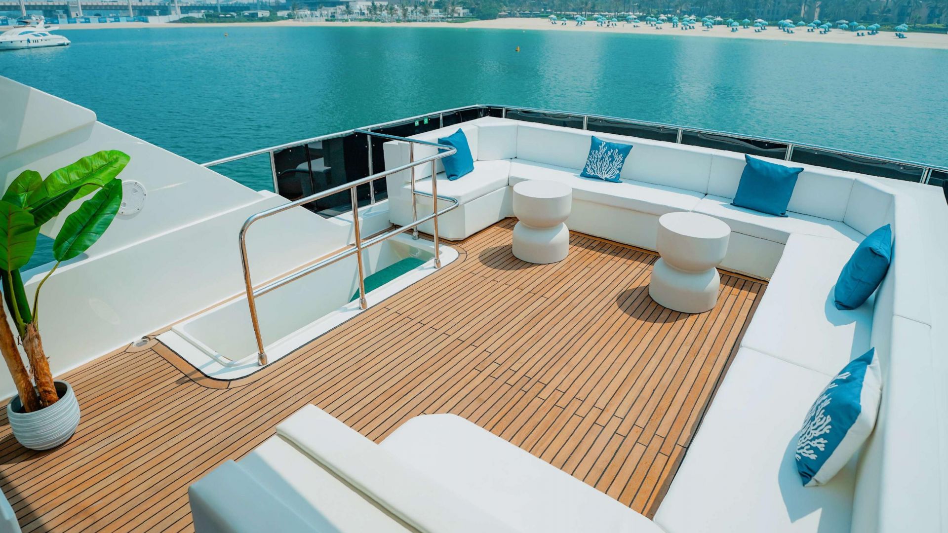 Dubai Marina Morning Yacht Tour with Breakfast - 2 Hours
