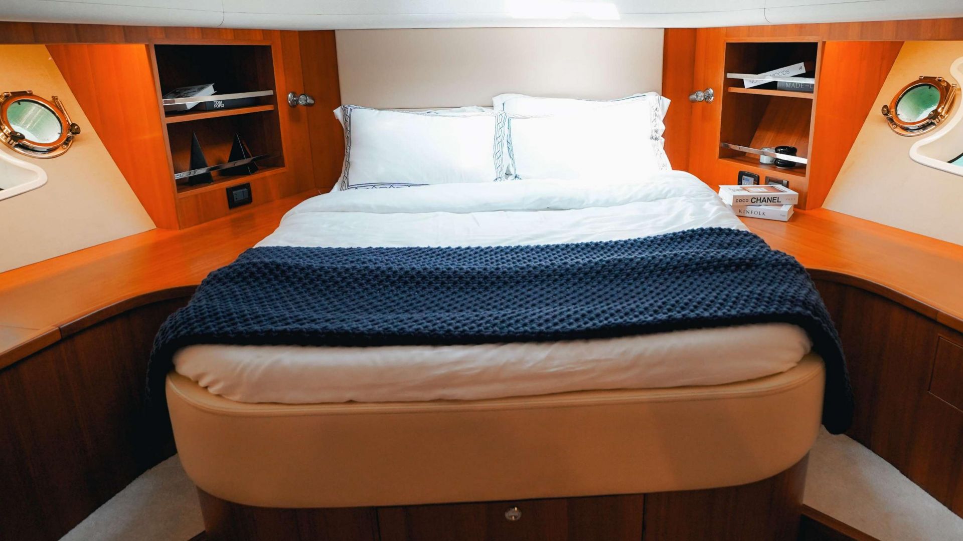Dubai Marina Afternoon Yacht Tour with Live BBQ - 3 Hours