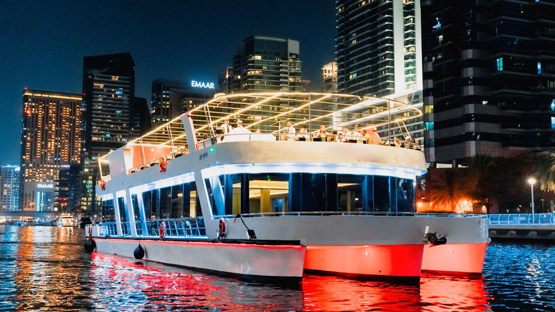 Luxury Dinner Cruise at the Dubai Marina: Dinner Cruise Dubai Marina