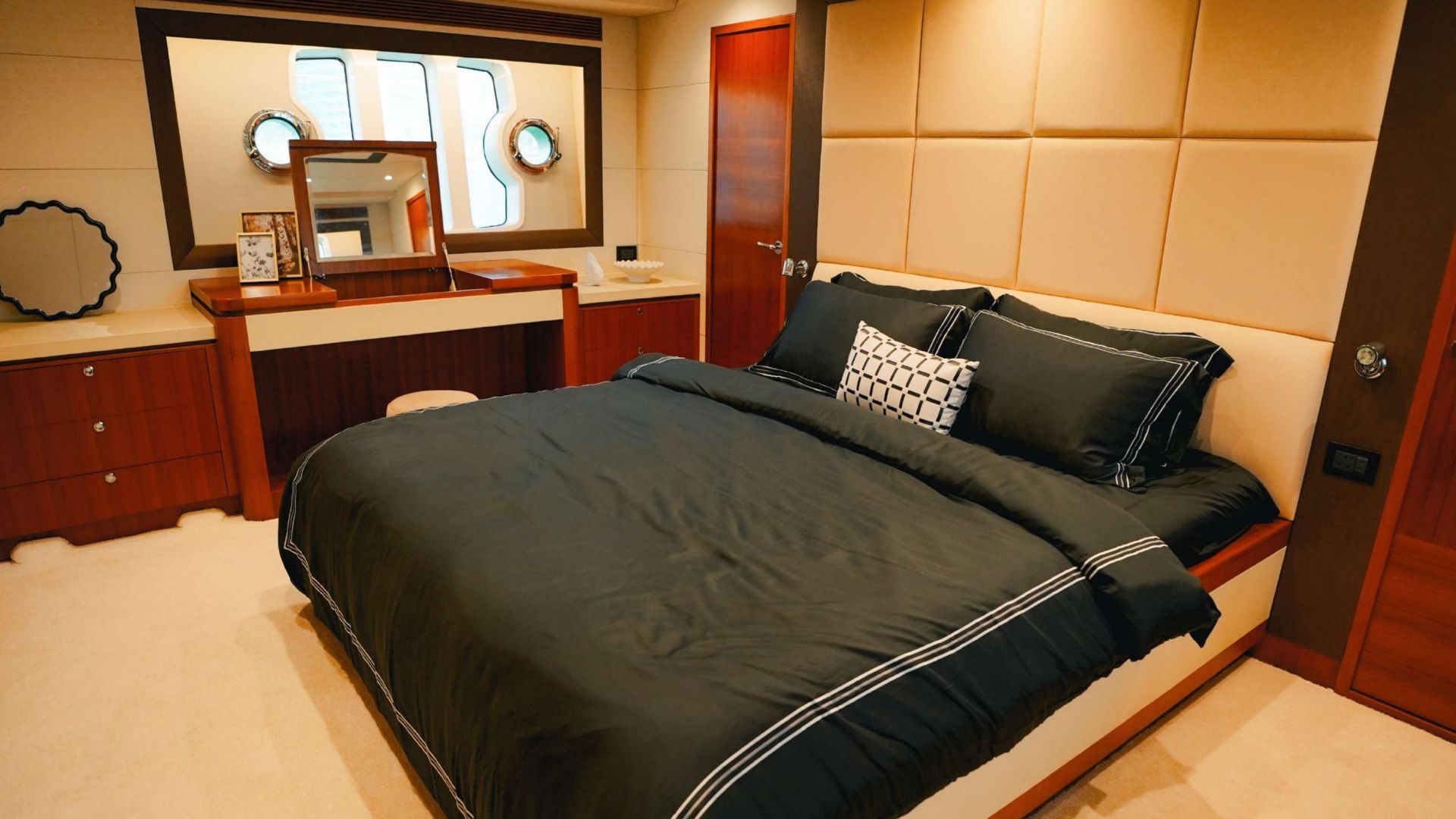 Dubai Marina Moonlight Yacht Tour with Live BBQ - 2 Hours