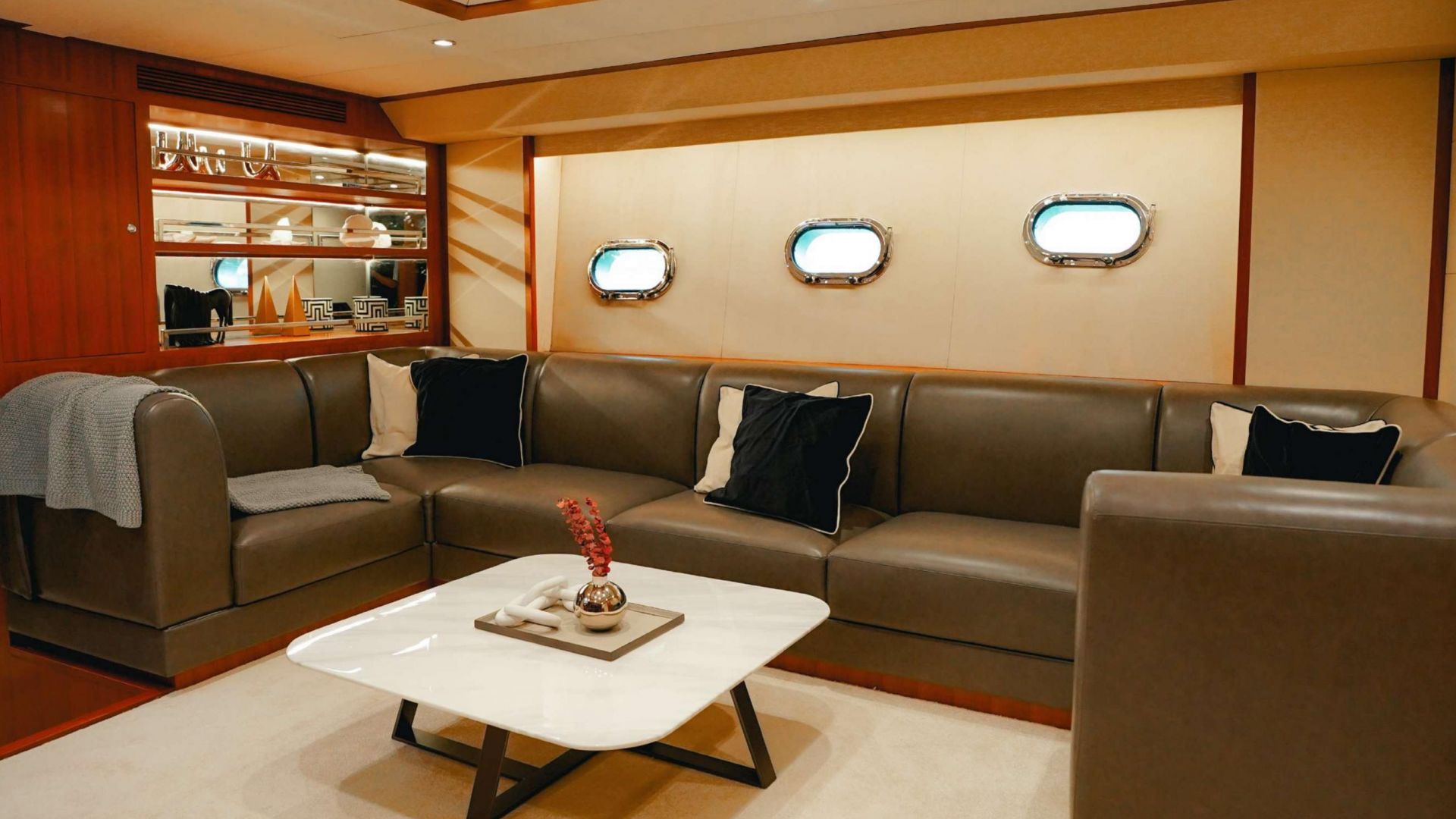 Dubai Marina Moonlight Yacht Tour with Live BBQ - 2 Hours
