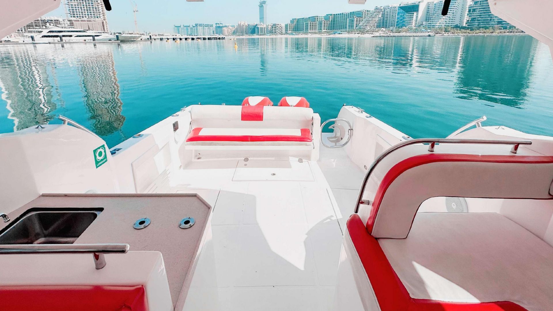 Dubai Marina - Private Boat Tour up to 8 guests - 1 hour