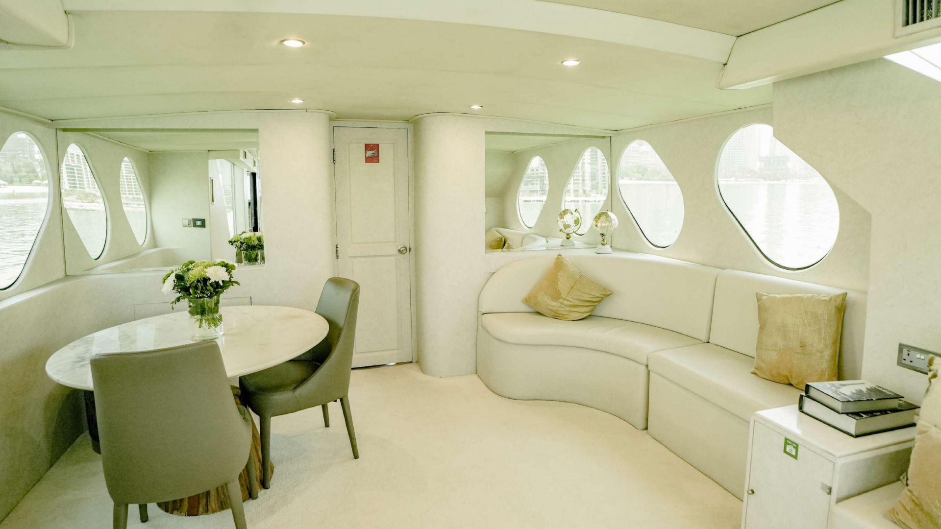 Dubai Marina Private Yacht Tour for 30 Guests – 2H + 1H Free Until 30 Sep 2026