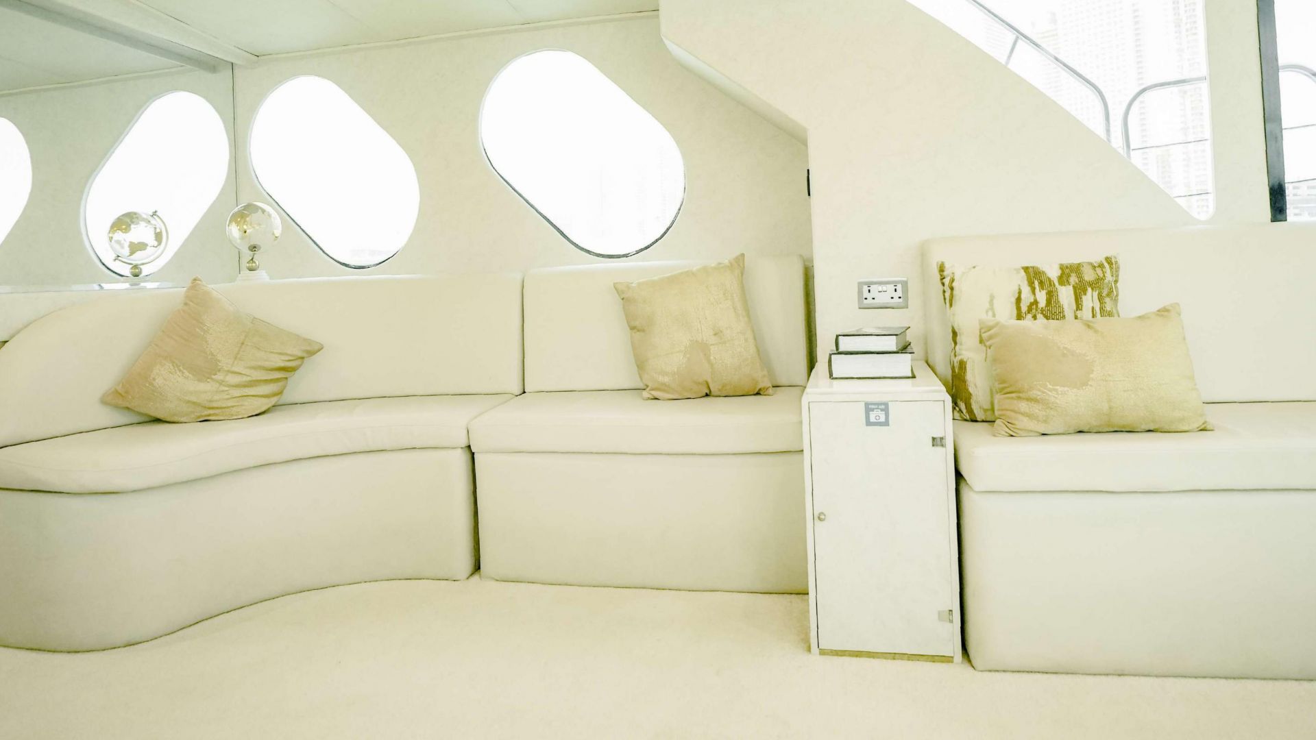 Private Yacht Tour for 30 Guests with BBQ & Premium Drinks – 3H + 1H Free Until 30 Sep 2026