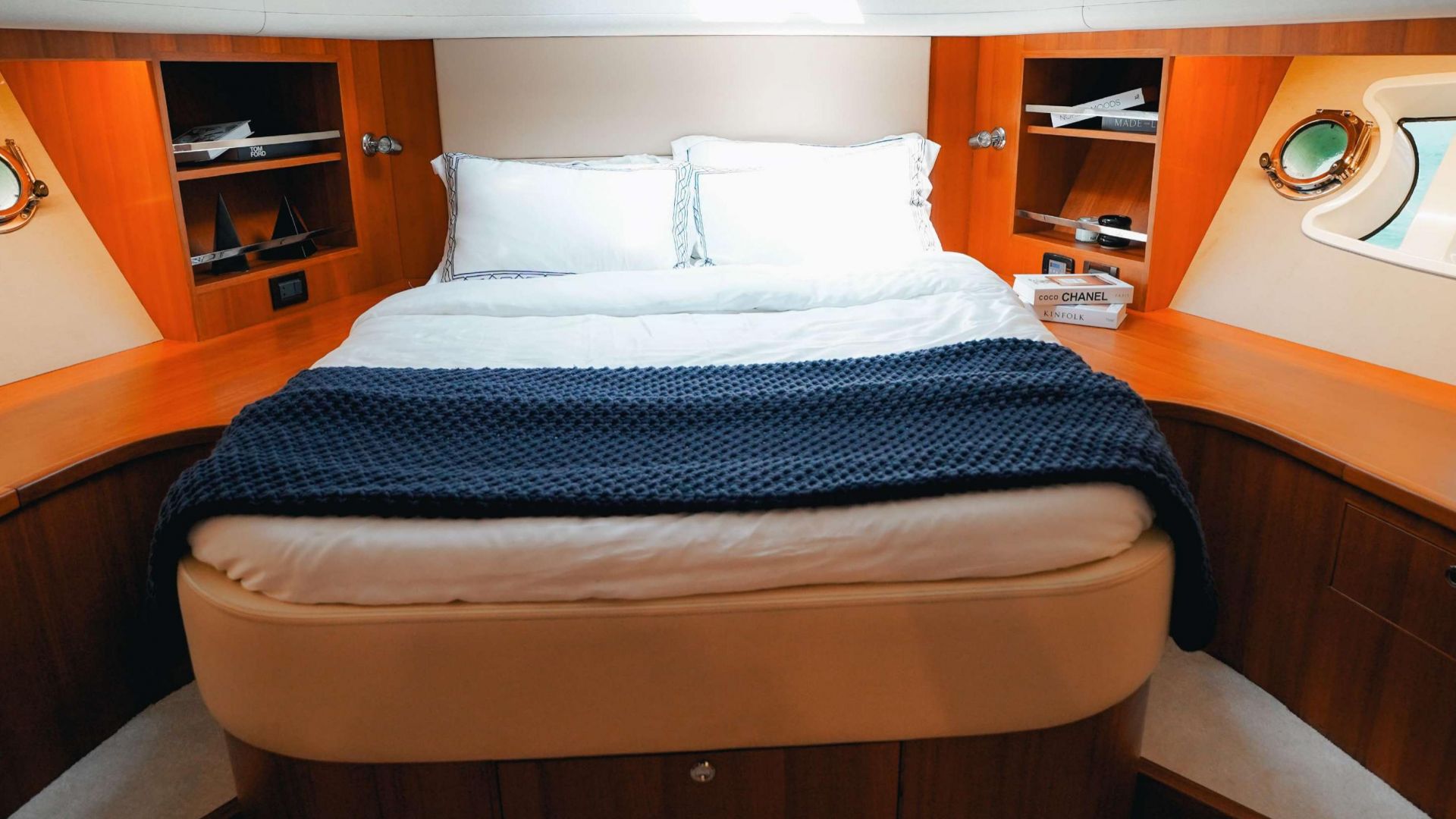 Dubai Marina -  Mid Day Sharing Yacht Tour - 2 Hours