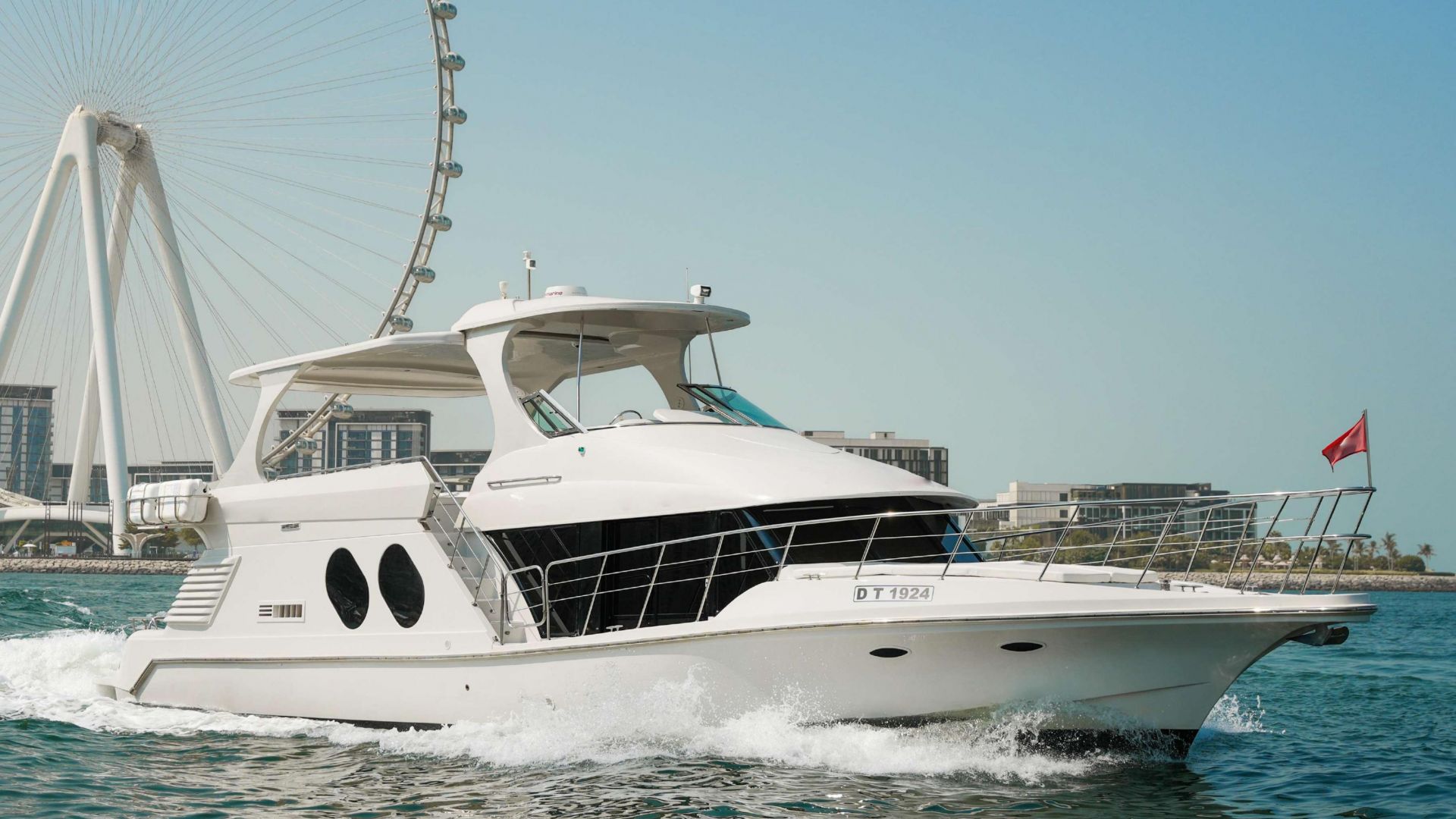 Dubai Marina Sharing Yacht Tour – 1 Hour (Standard Hours)