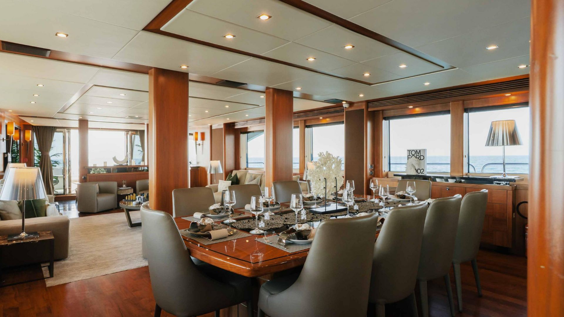 Sunseeker Superyacht Experience : VIP Dinner, Premium Drinks & Live Music