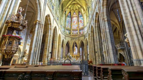 Prague Castle Interiors: Tour with English Guide and Entry Ticket