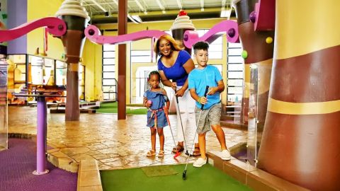 One Course: Mini Golf