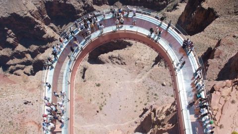 Grand Canyon West Rim Bus Tours with Skywalk Tickets and Hoover Dam Photo Stop