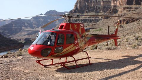 Grand Canyon West Rim Bus Tours with Helicopter Landing and Hoover Dam Photo Stop