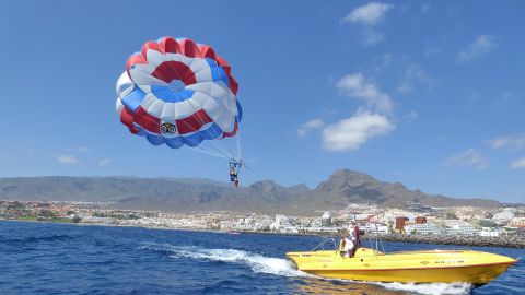 Parasailing from Santa Cruz de Tenerife 