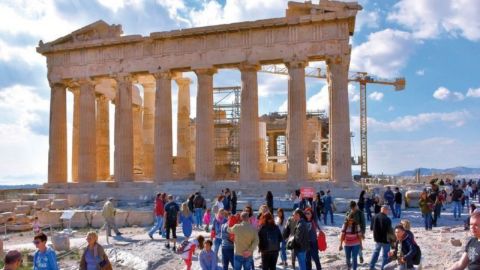 Early Morning Walking Tour: Acropolis & Acropolis Museum