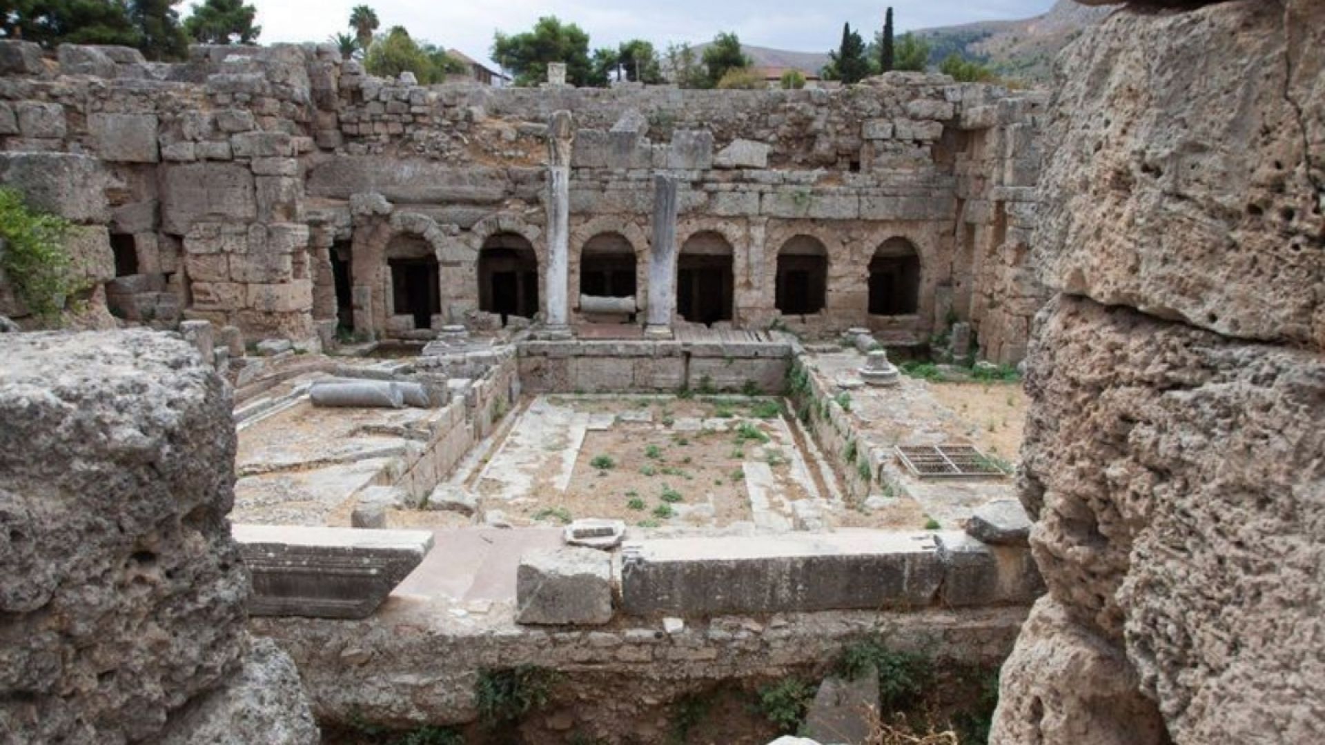 Ancient Corinth & Daphni Monastery Half day Tour from Athens