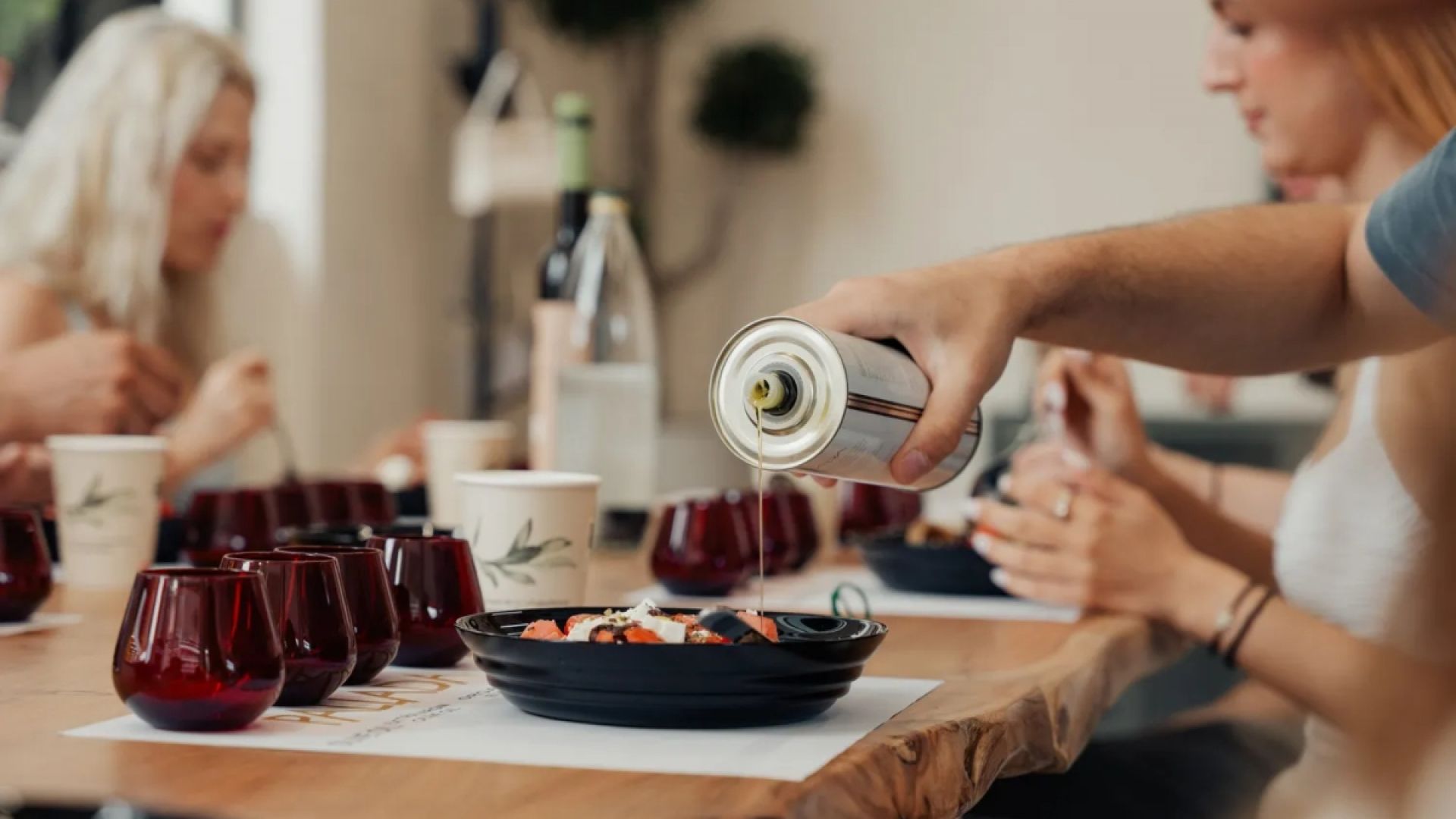 Athens: Guided Olive Oil Tour with Tasting & Snacks