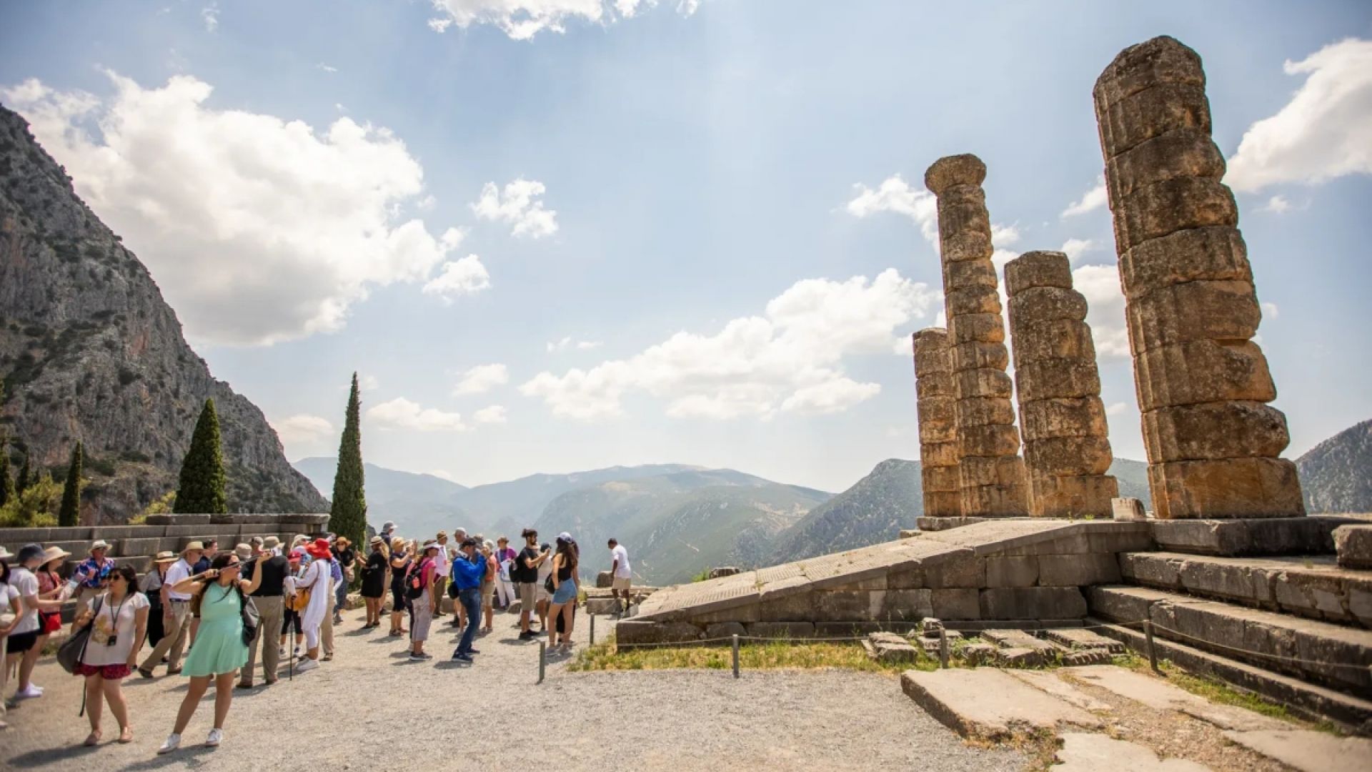 Small Group Delphi One Day Guided Tour