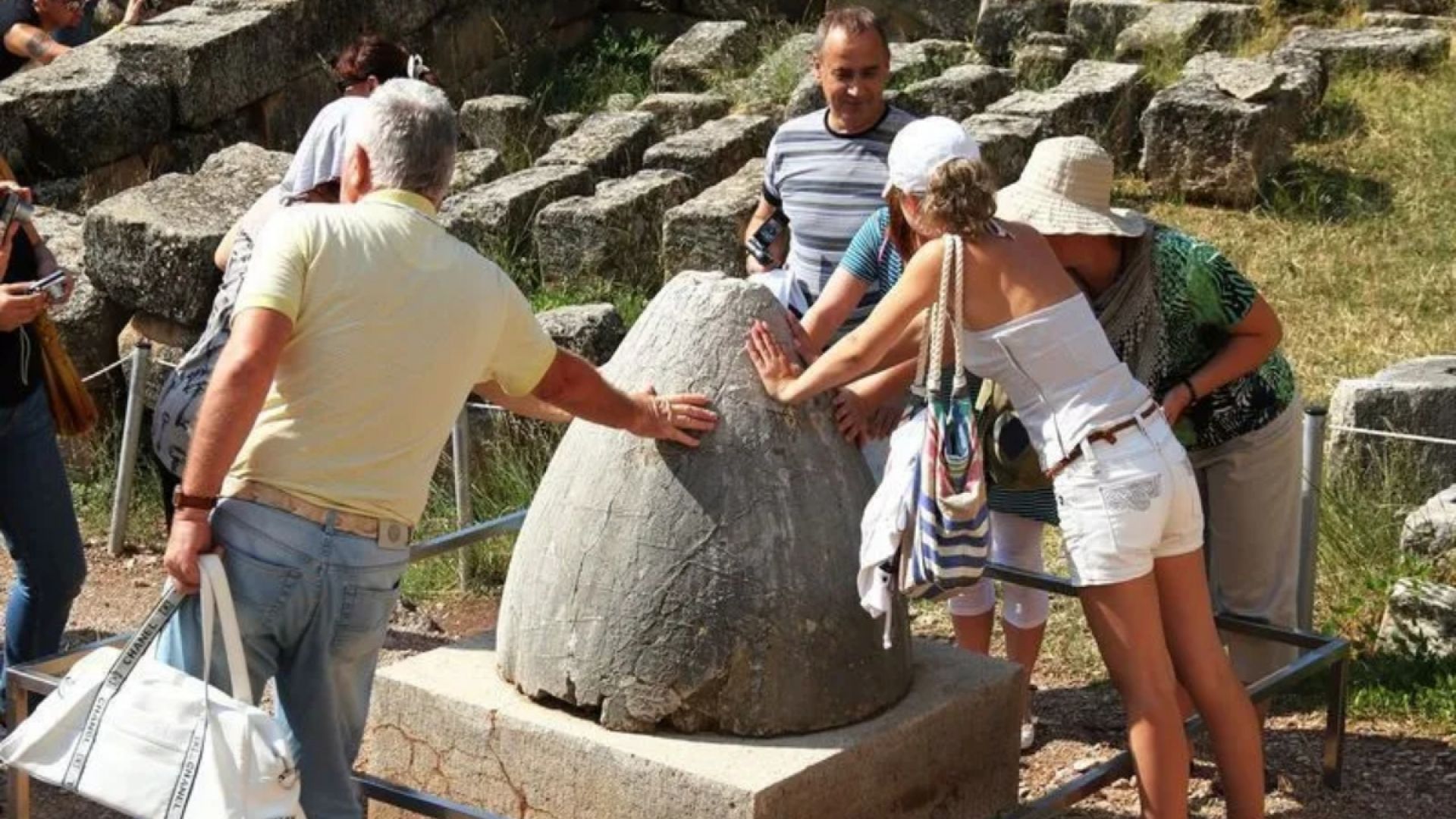 Small Group Delphi One Day Guided Tour