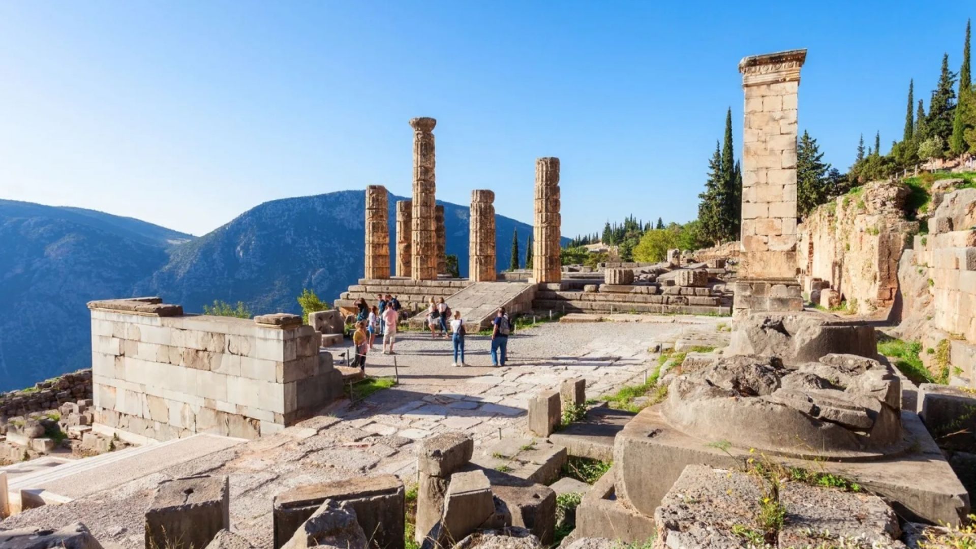 Small Group Delphi One Day Guided Tour