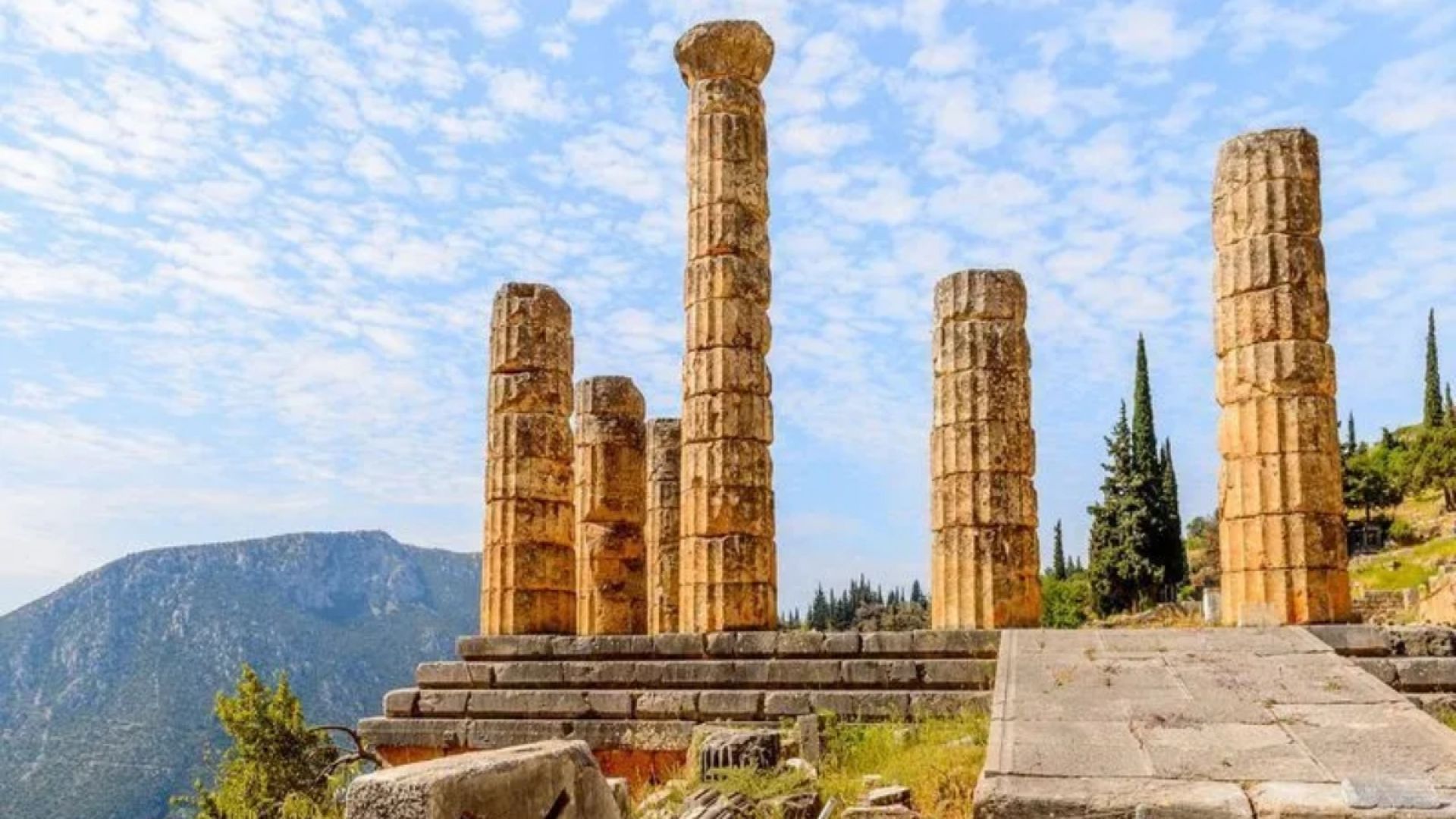 Small Group Delphi One Day Guided Tour