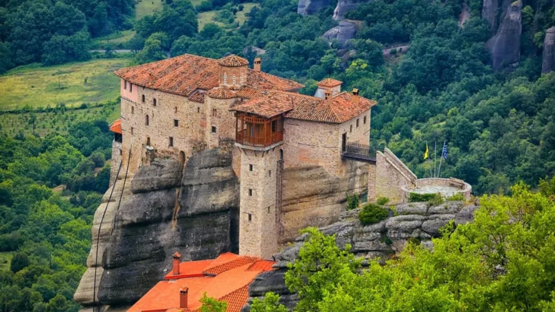 Meteora Day Trip by Bus with Optional Lunch