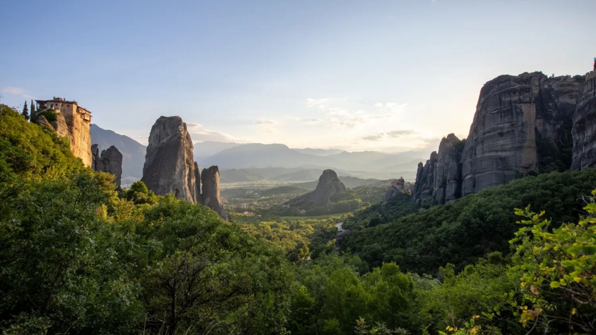 Meteora Day Trip by Bus with Optional Lunch
