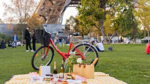 Picnic Like a Parisian: Paris Food Bike Tour